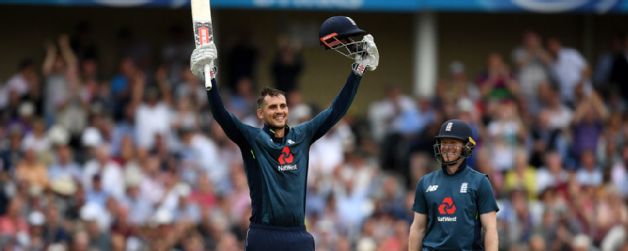 इंगलैंडले बनायो एकदिवसीय कै उच्च रन | अस्ट्रेलिया २४२ रनले पराजित