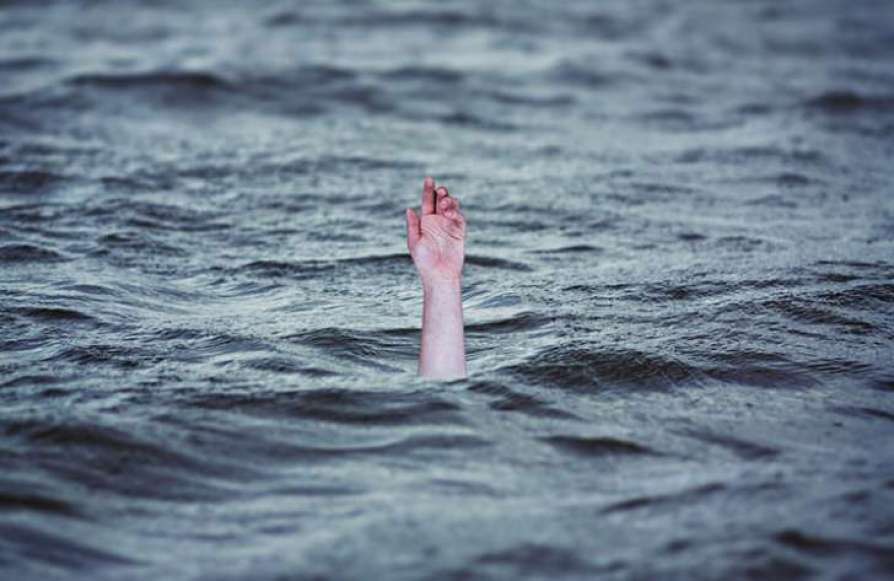 पानीमा डुबेर एकै परिवारमा तीन जनाको मृत्यु